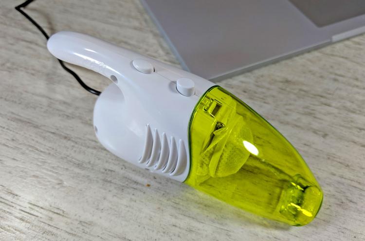 Mini Desk Vacuum - World's Smallest Desk Vacuum - Tiny keyboard vacuum