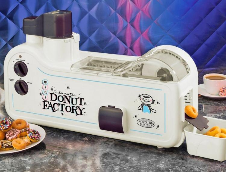 Mini Donut Factory - Mini Donut Maker Lets You Make Mini Donuts at Home
