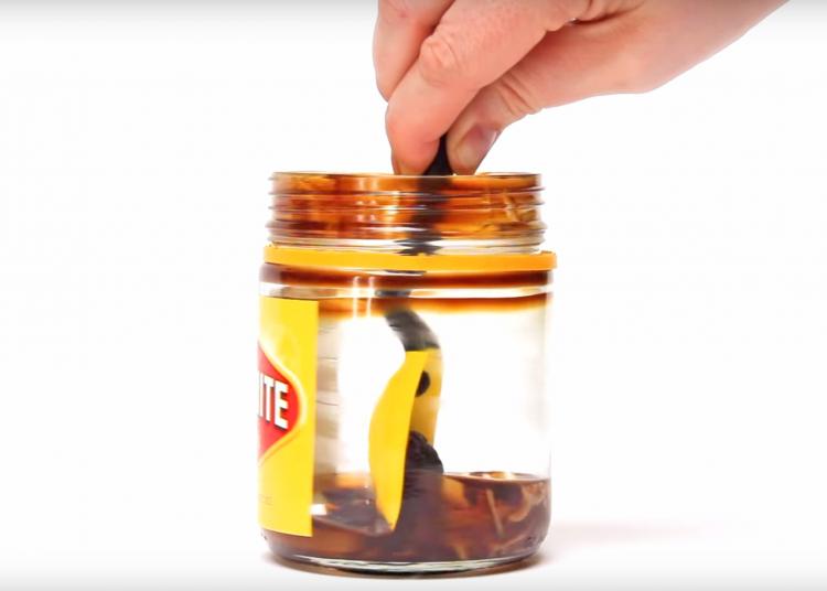 Dreamfarms Mini Supoon - Tiny Nutella Scraping Spoon Spatula