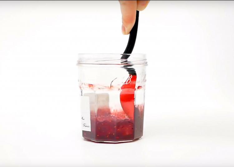 Dreamfarms Mini Supoon - Tiny Nutella Scraping Spoon Spatula