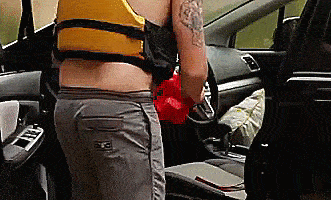 Moki DoorStep Gives You a Step To Easily Access Roof Of Car - Car Roof Step