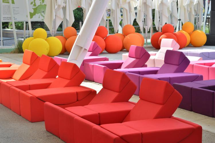 Lina Moon Chaise Lounge Lets You Create Many Different Arrangements - Unique multi-use lounger chair