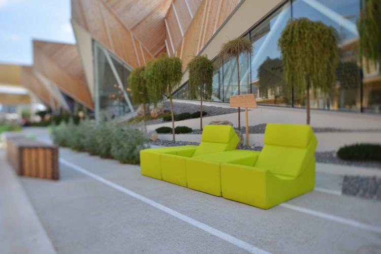 Lina Moon Chaise Lounge Lets You Create Many Different Arrangements - Unique multi-use lounger chair