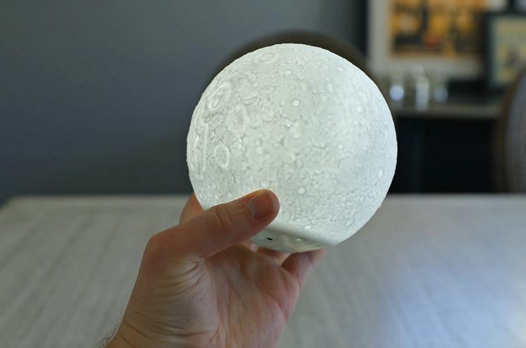 Moon Night-Light - Lunar Lamp - Glowing Moon Lamp - Tap to turn it on/off