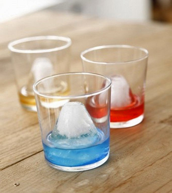 Mount Fuji Replica Ice Cube Maker