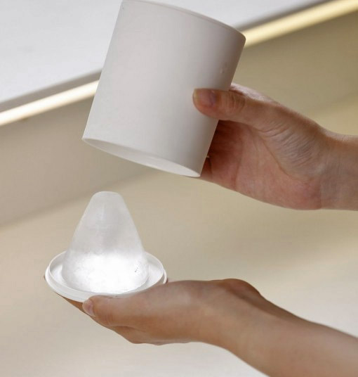 Mount Fuji Replica Ice Cube Maker