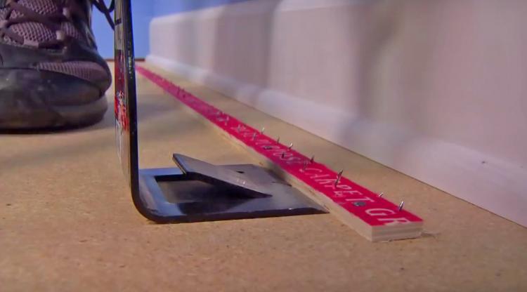 Zenith Multi-Use Trim Puller - Multi-Tool Pry Bar easily removes baseboards, trimming, floor panels, tile, and more