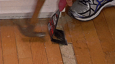 Zenith Multi-Use Trim Puller - Multi-Tool Pry Bar easily removes baseboards, trimming, floor panels, tile, and more