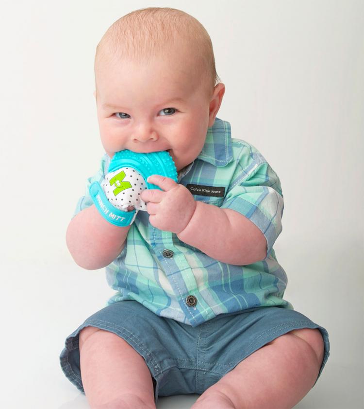 Munch Mitt Baby Teething Mitten - Baby Teething Glove