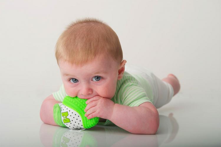 Munch Mitt Baby Teething Mitten - Baby Teething Glove