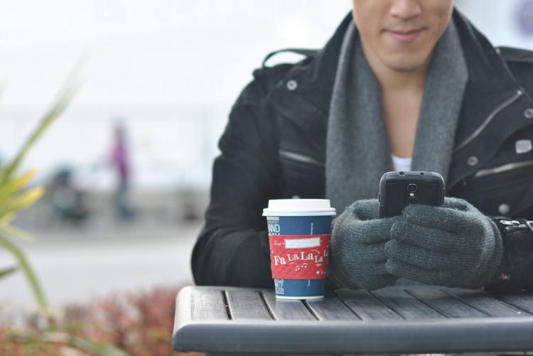Nanotips Gloves - Makes your gloves usable on smartphone