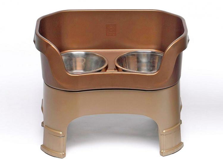 Neater Feeder Standing Dog Feeding Station - Absorbs Spilt Water - Water draining dog feeder