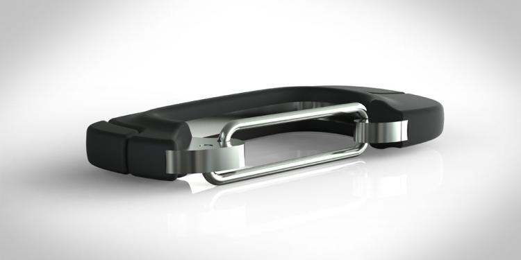 Nomadclip Is a Carabiner That Charges Your Phone