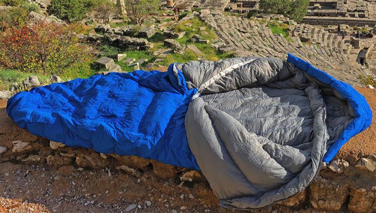 NoZipp - Magnetic Sleeping Bag - Uses Magnets Instead Of a Zipper