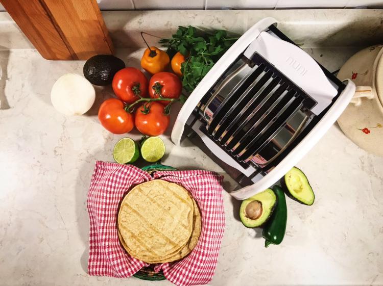 Nuni Toaster - Tortilla Toaster - Heat 6 tortillas at a time