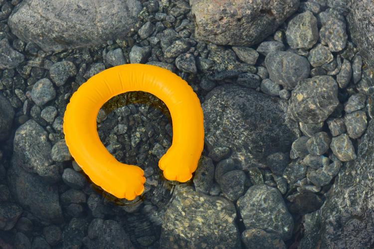 OneUp Throwable life-preserver flotation device - Instant inflating life-saving device