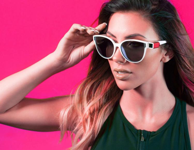 OPKIX ONE Tiny Wearable Action Camera Attaches Sunglasses - Tiny camera charging egg