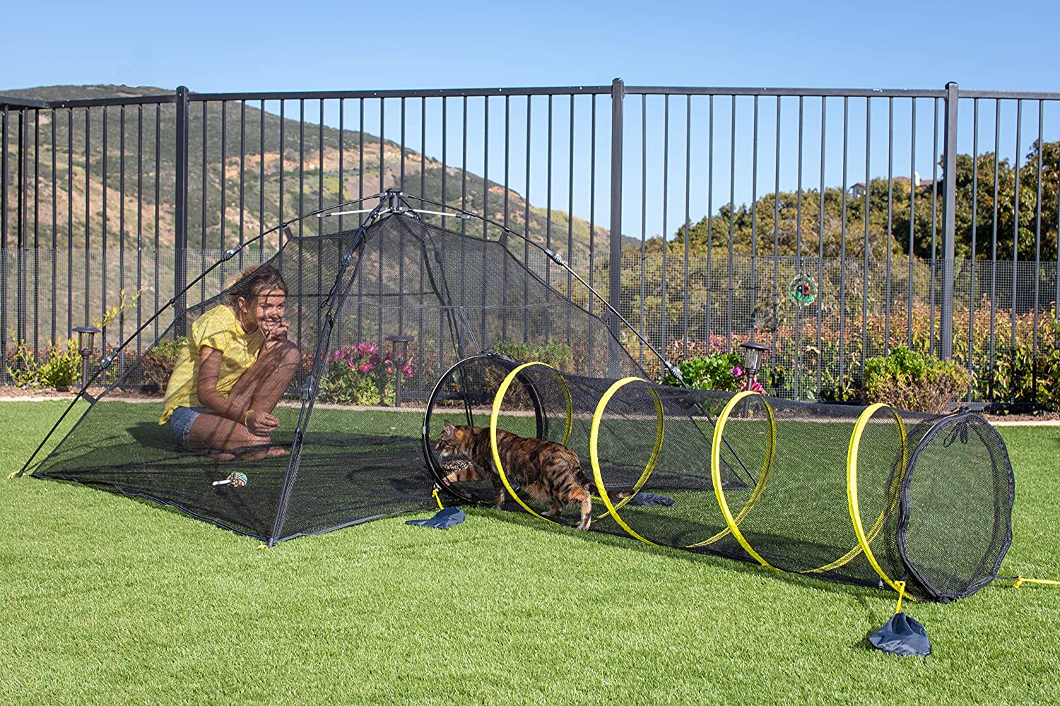 Outdoor Cat Tent With Tunnel