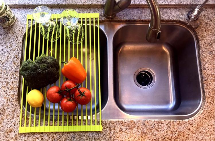 Over The Sink Roll-Up Drying and Rinsing Rack