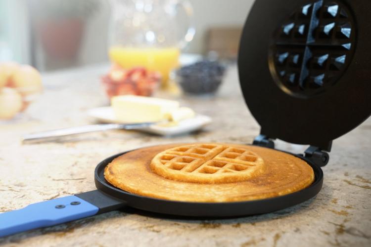 PanWaffle - Pancake and Waffle Combo Breakfast Maker - Waffle and Pancake in one