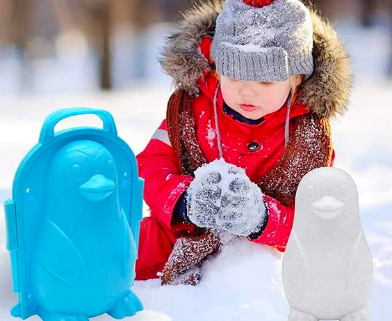 Penguin Shaped Snow Mold