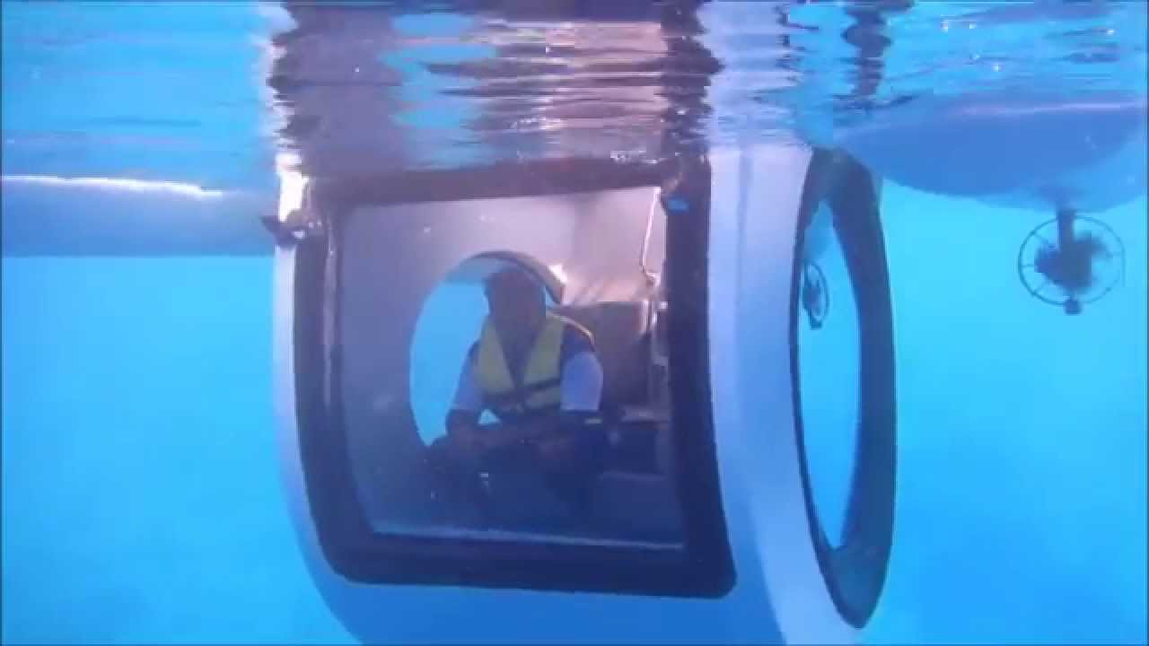 Ego Submarine: A Personal Boat/Submarine Hybrid Watercraft