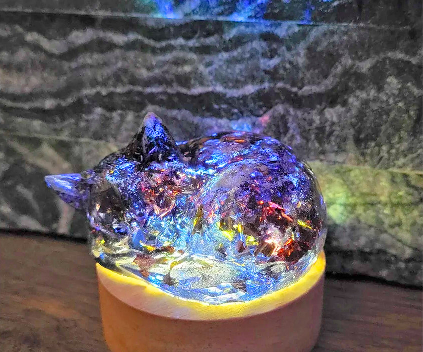 Sleeping dog/cat pet ashes figurine keepsake