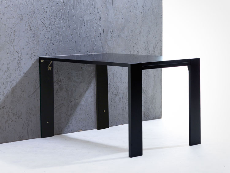 Picture Frame That Turns Into a Table