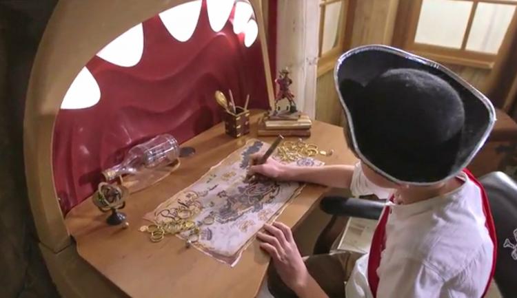 Cilek Pirate Shark Kid's Desk - Children's pirate themed bedroom set