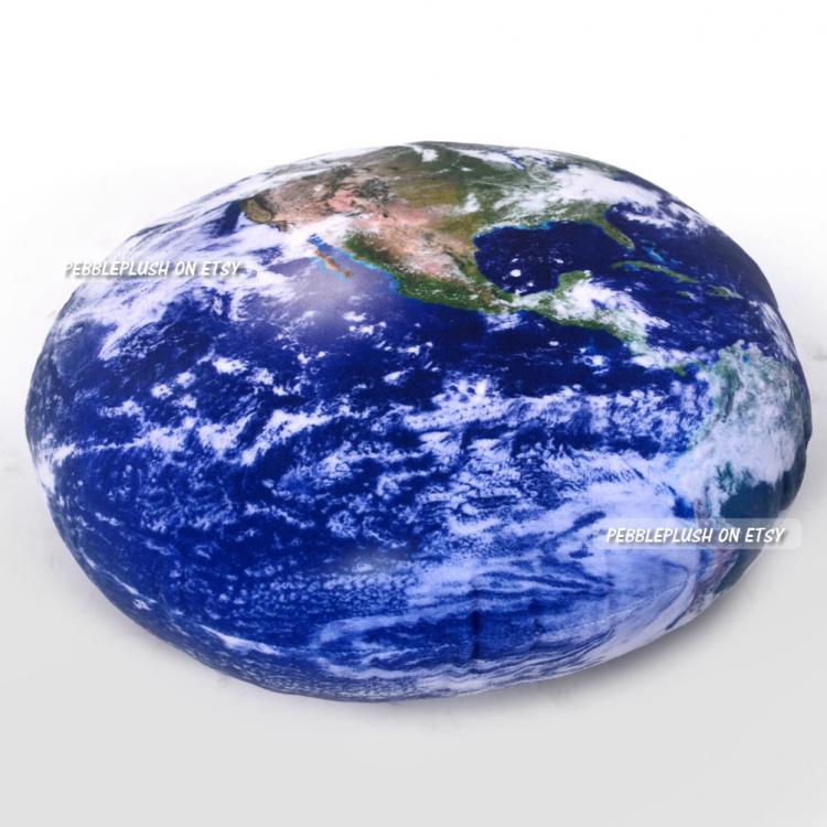 Soft Planet Pillows - Earth