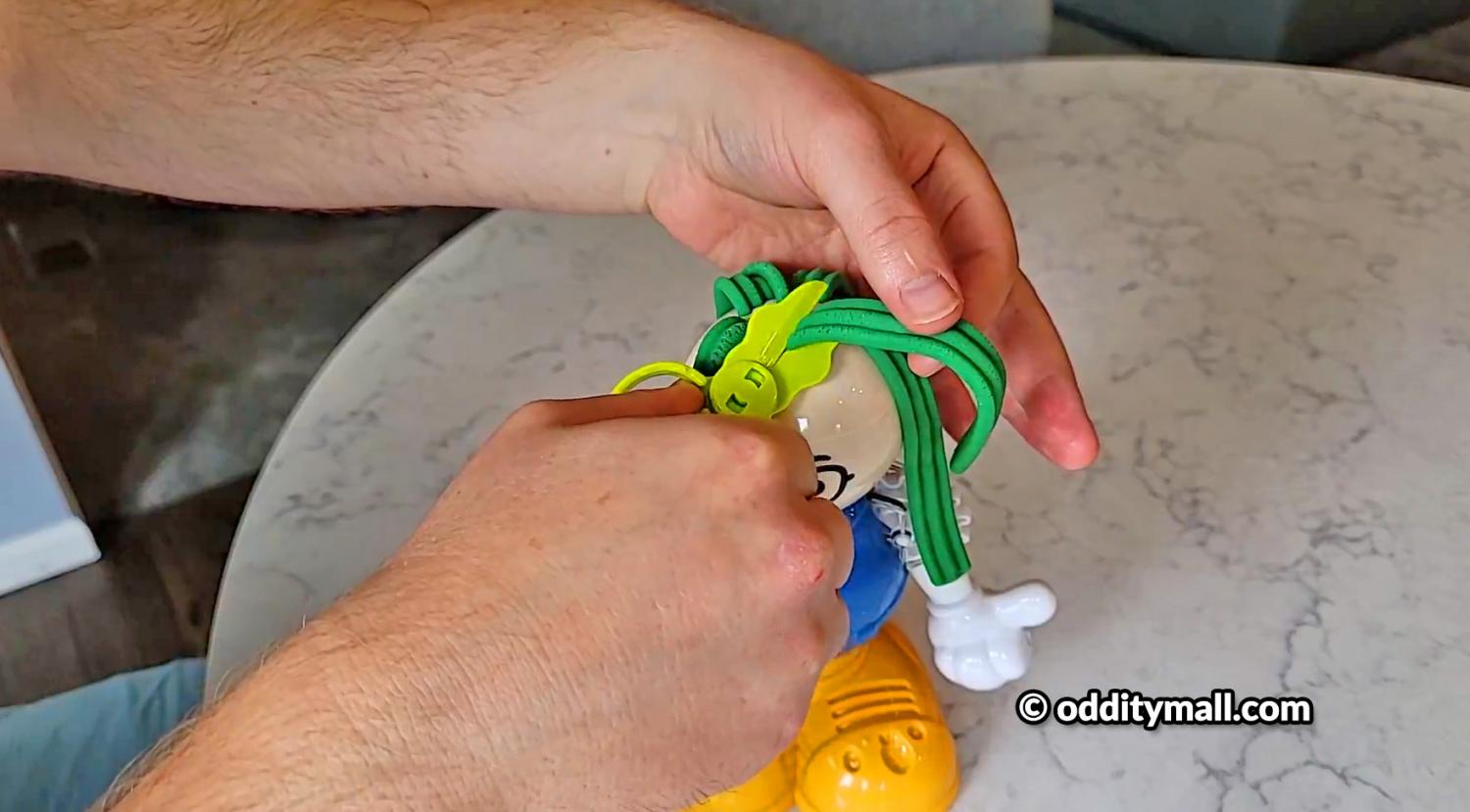 Play-Doh Barber Shop Lets Your Kids Grow, Style, and Cut Hairdos -Play-dough hair salon toy