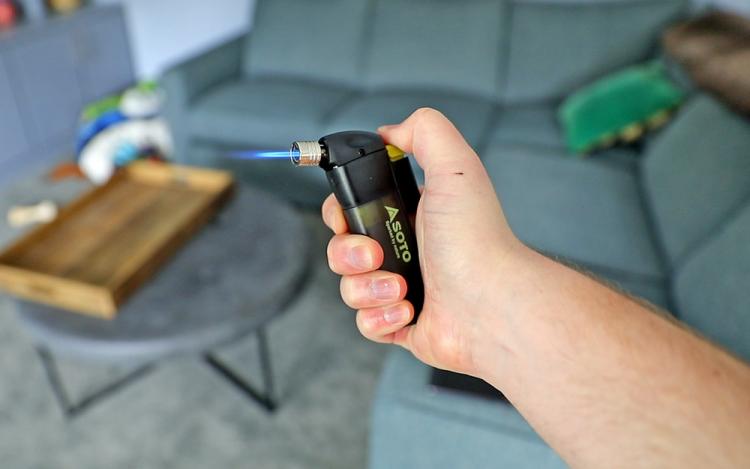 Pocket Torch Turns Any Lighter Into a Torch