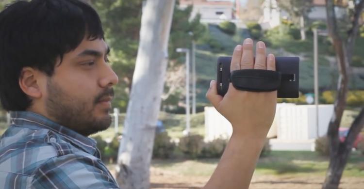 PoiseCam Hold Your Phone Like a Camcorder