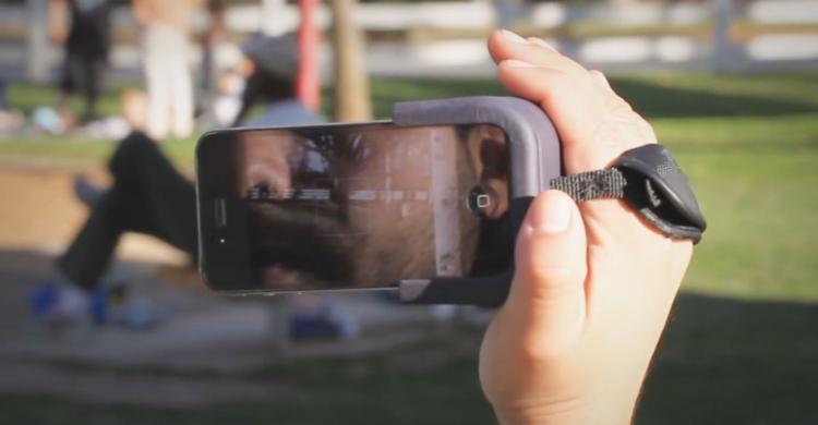 PoiseCam Hold Your Phone Like a Camcorder