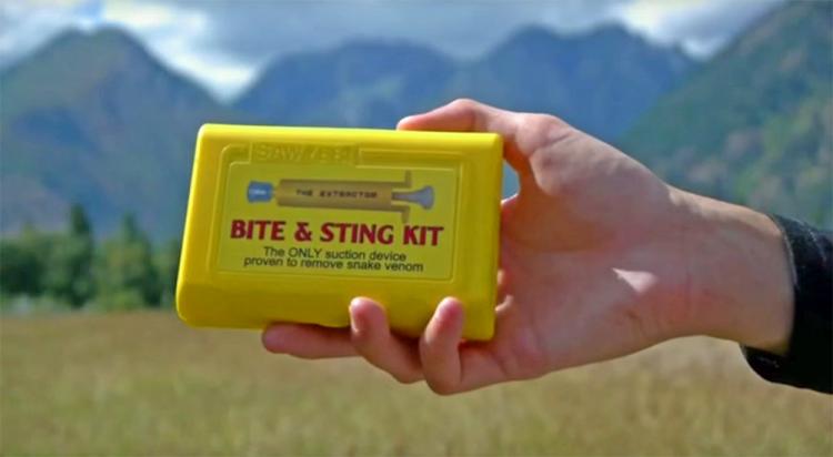 Sawyer Extractor Pump Kit - Suctions Out Venom and Poisons From Snake and Bug Bites - Suction venom and bee/wasp sting itchy irritants