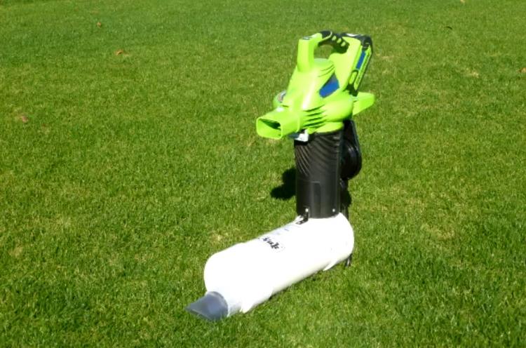 PooVak Battery Powered Dog Poop Vacuum - PooVak PooDini dog poop gadget