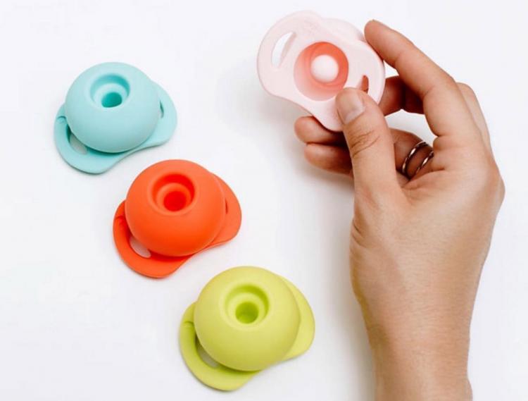 Pop Pacifier Automatically Closes When Dropped - Always clean baby pacifier