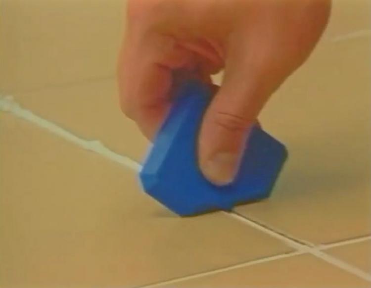 Pro Caulk Caulking Kit Lets You Easily Seal Any Corner