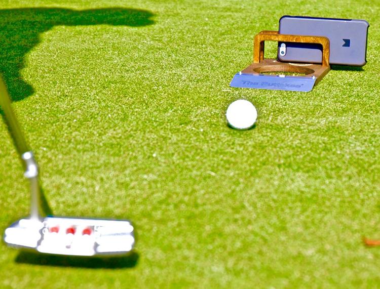 PuttSkee Putter Camera Holder - Puttskee PuttCam - Mobile putting green with smart phone camera holder