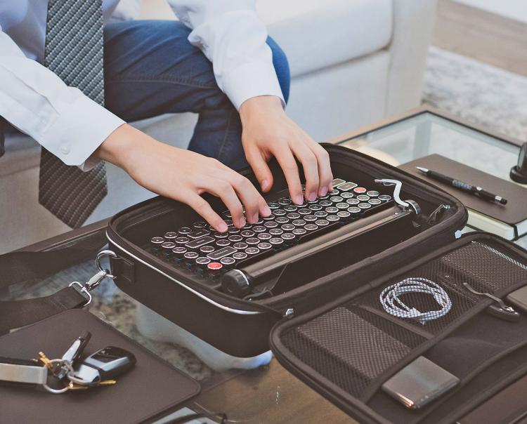 Qwerkywriter Typewriter Keyboard - Vintage retro mechanical keyboard inspired from a typewriter