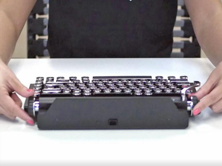 Qwerkywriter Typewriter Keyboard - Vintage retro mechanical keyboard inspired from a typewriter