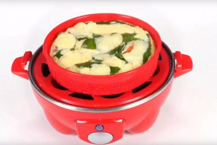 Dash Rapid Egg Cooker Hard-Boils 6 Eggs Without Having To Boil Water - Best Egg cooking gadget