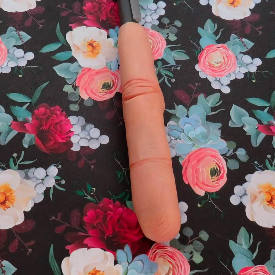 Realistic Finger Pens