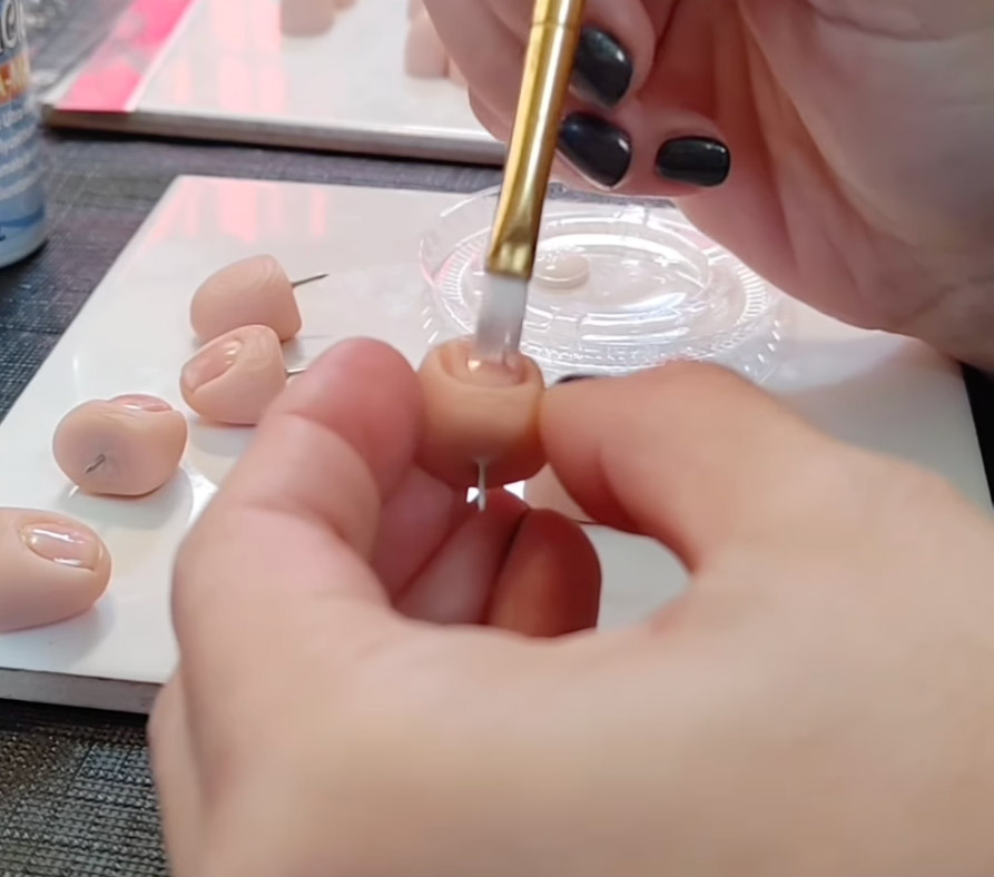 Realistic Human Thumb Tacks - Thumb shaped push pins