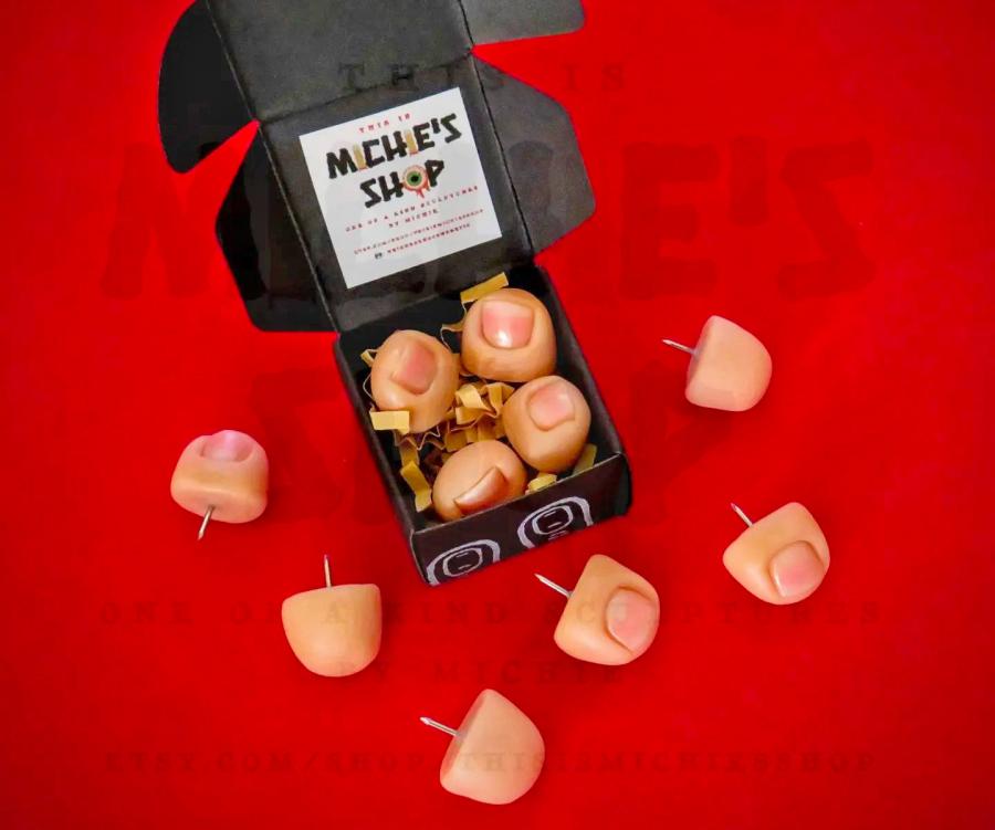Realistic Human Thumb Tacks - Thumb shaped push pins