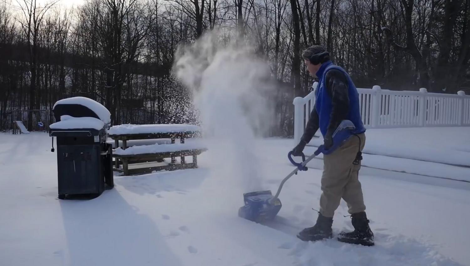 Snow Joe Rechargeable Electric Snow Shovel - Cordless electronic shovel