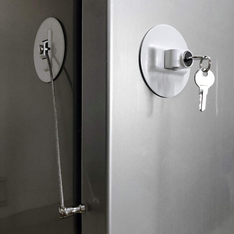 Refrigerator Key Lock Keeps Out Kids and Snackers - Dieting fridge key lock