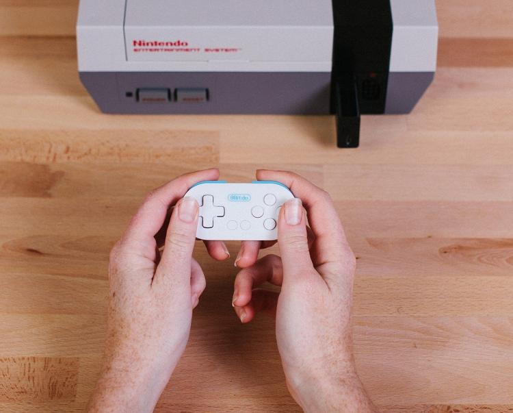 Retro Receiver lets you play NES Nintendo video games using wireless controller