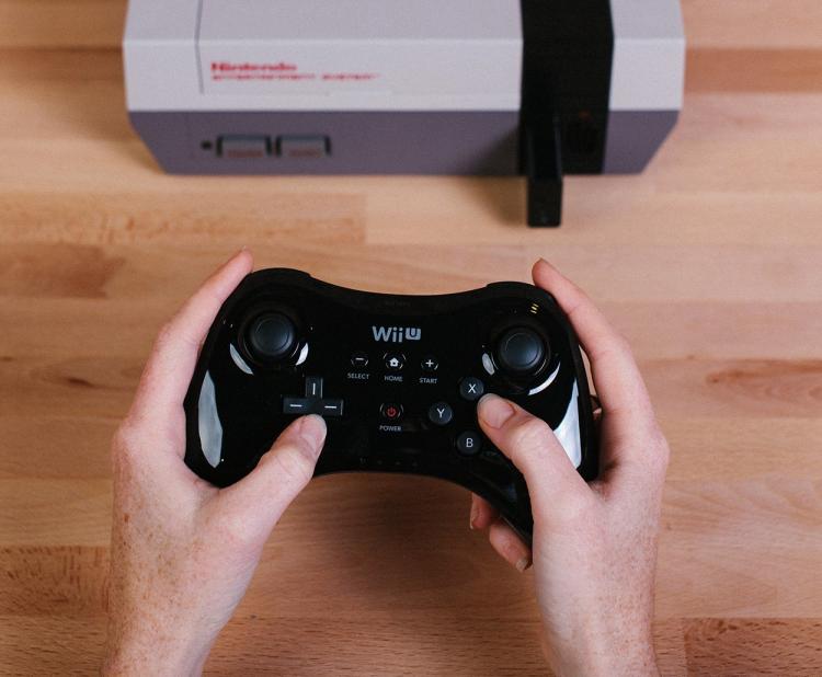 Retro Receiver lets you play NES Nintendo video games using wireless controller