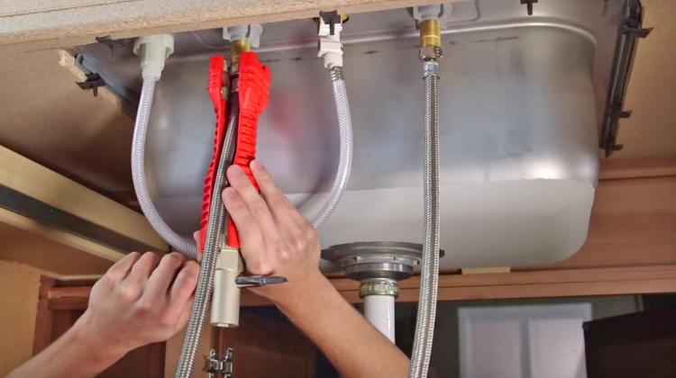 Ridgid Faucet and Sink Installing Tool - Ez-twist plumbing multi-tool twister